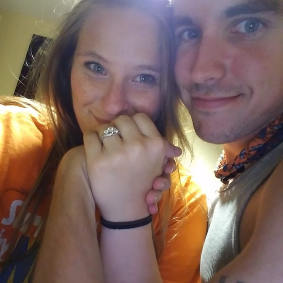 Meet your Posher, Nicole - Picture 1 of 1